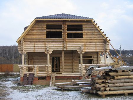 Покупка готового деревянного дома.